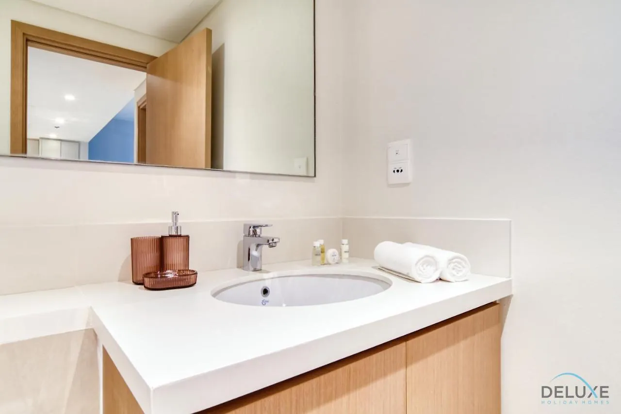 Classic 1Br At Harbour Views Tower 1 By Deluxe Holiday Homes Dubai